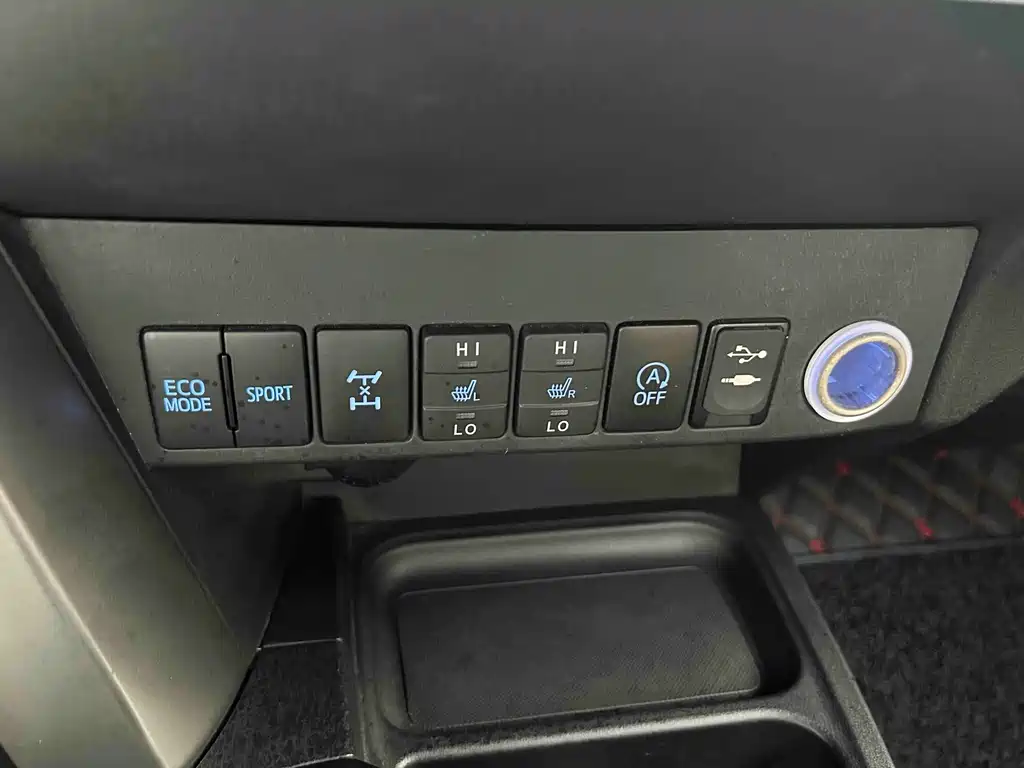Toyota RAV4 — миниатюра 26