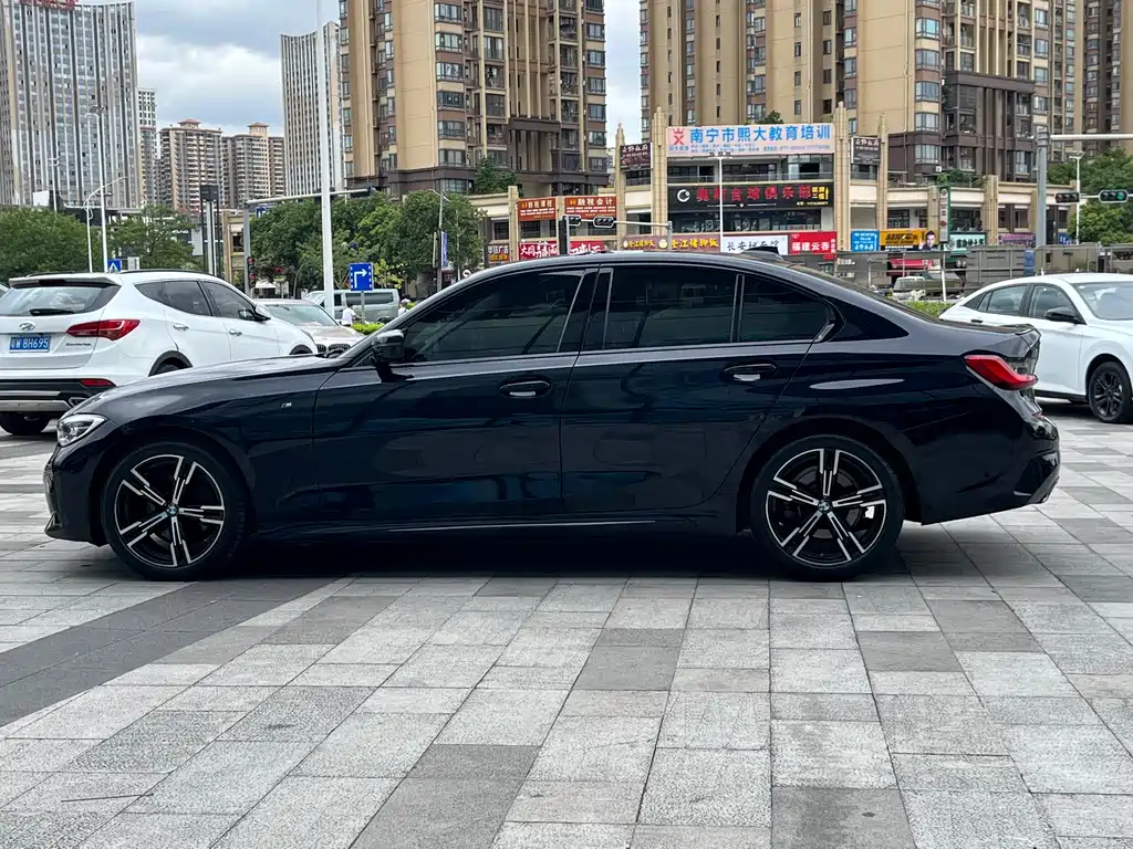 BMW 3 Series — миниатюра 8
