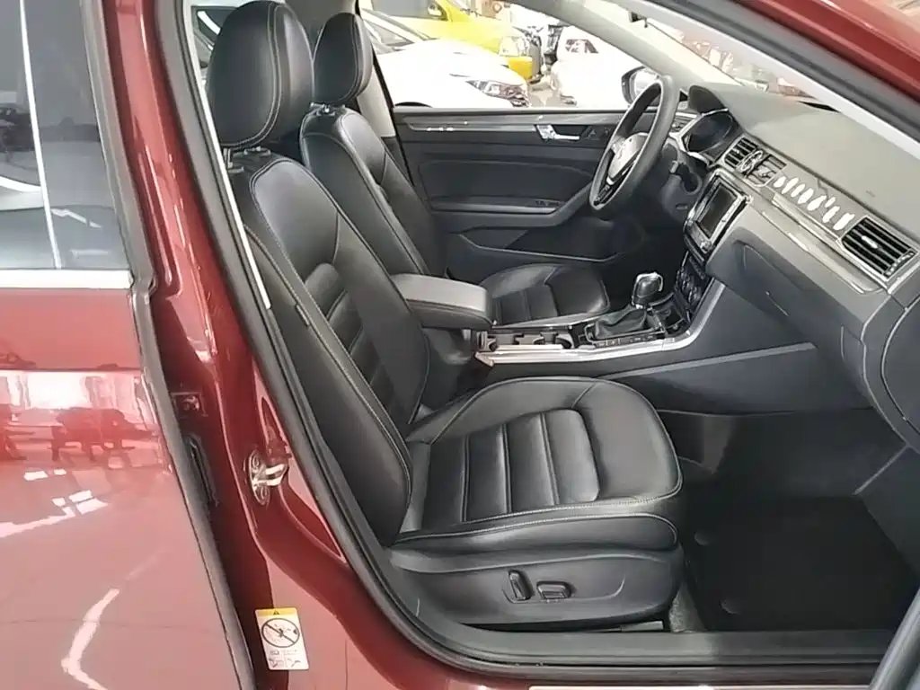 Volkswagen Passat — миниатюра 25