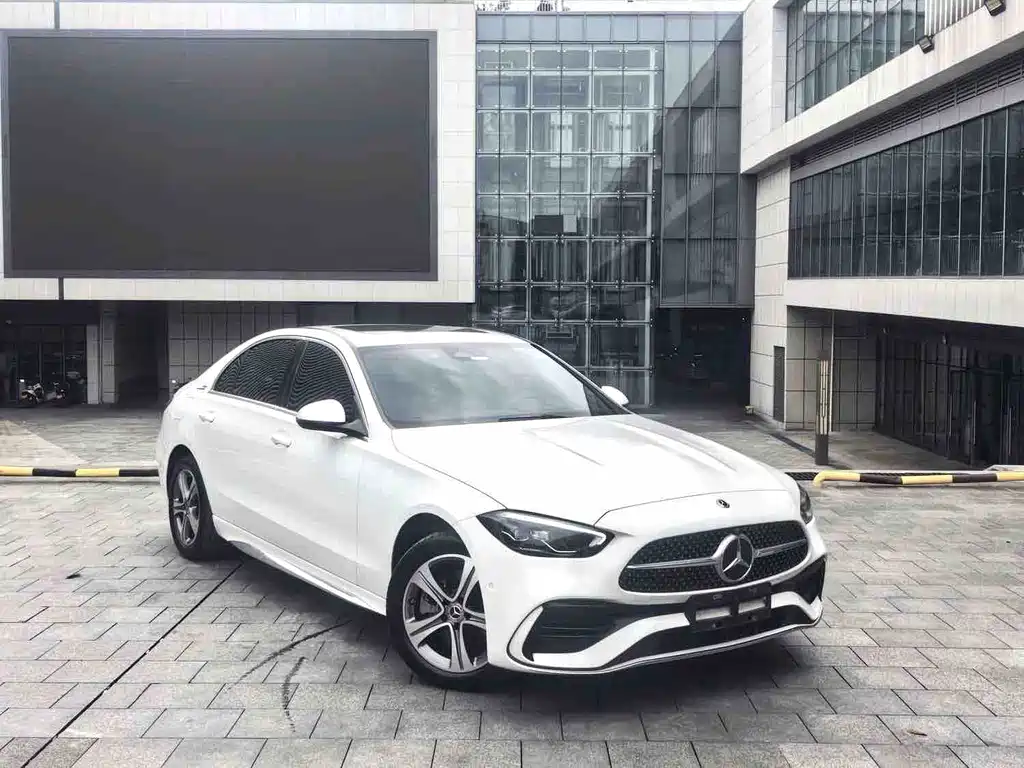 Mercedes-Benz C-Class — миниатюра 3