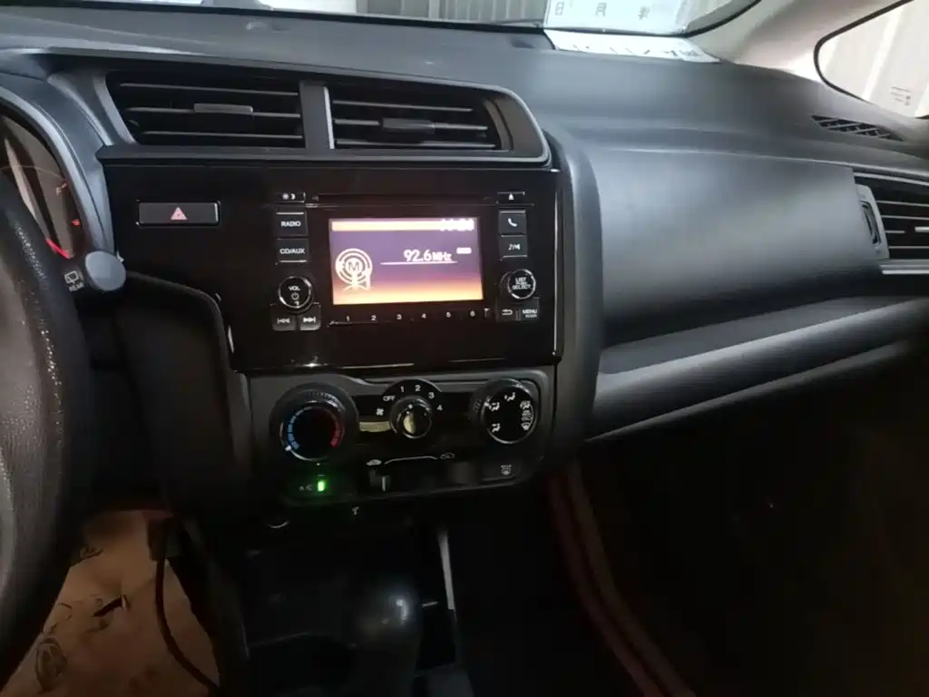 Honda Fit — миниатюра 13
