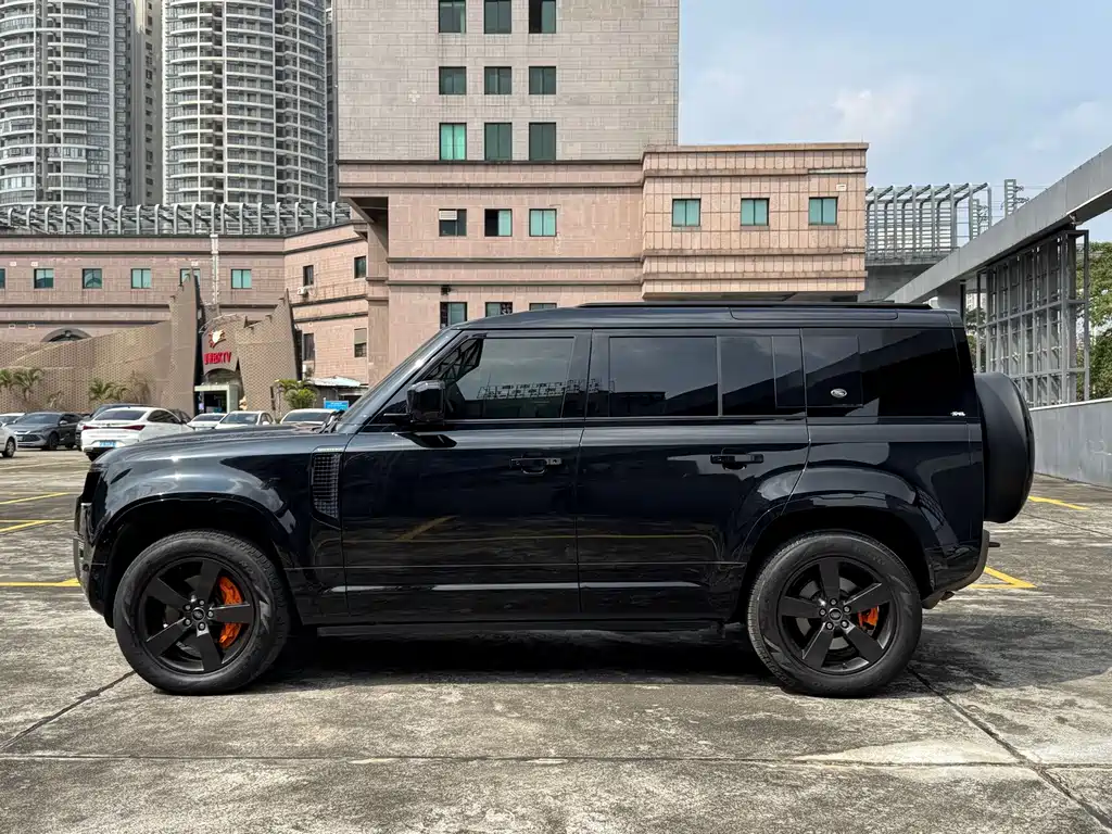 Land Rover Defender — миниатюра 29