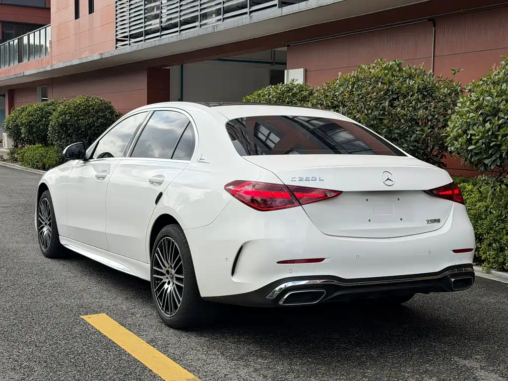Mercedes-Benz C-Class — миниатюра 15