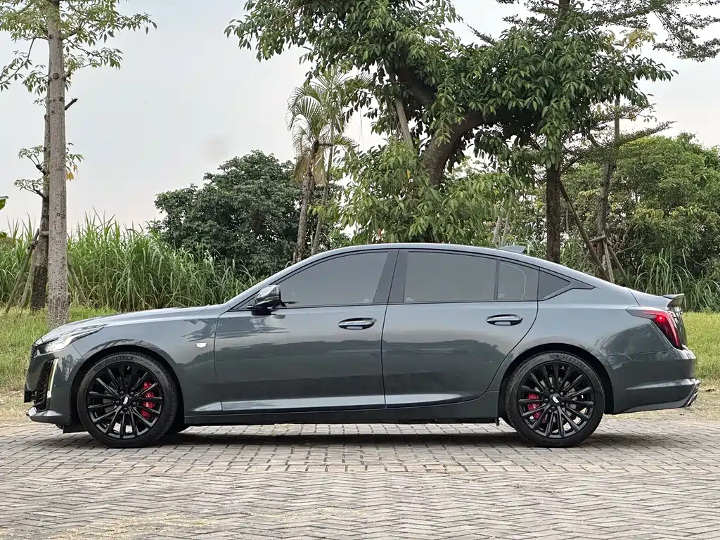 Cadillac CT5 — миниатюра 14