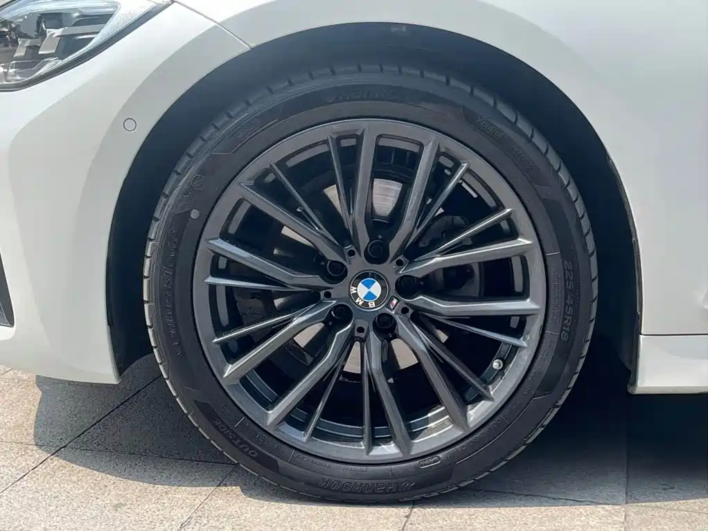 BMW 3 Series — миниатюра 27