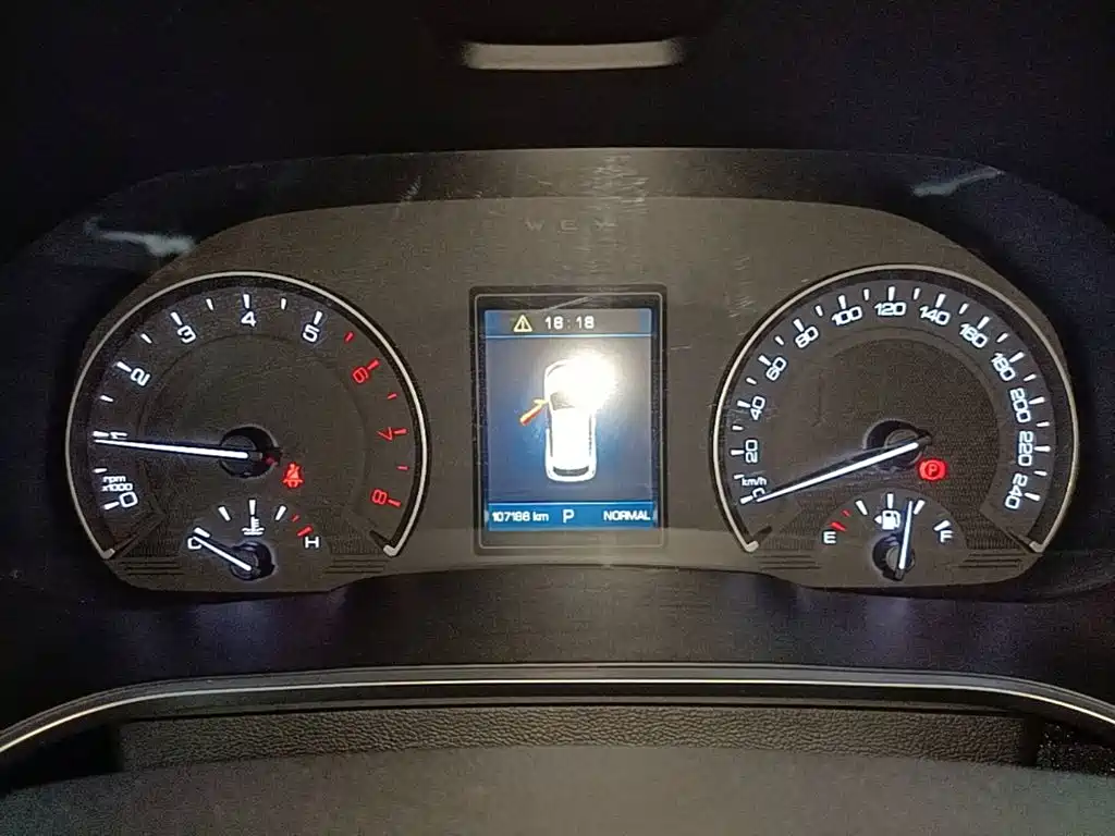 Wey Wey VV5 — миниатюра 12