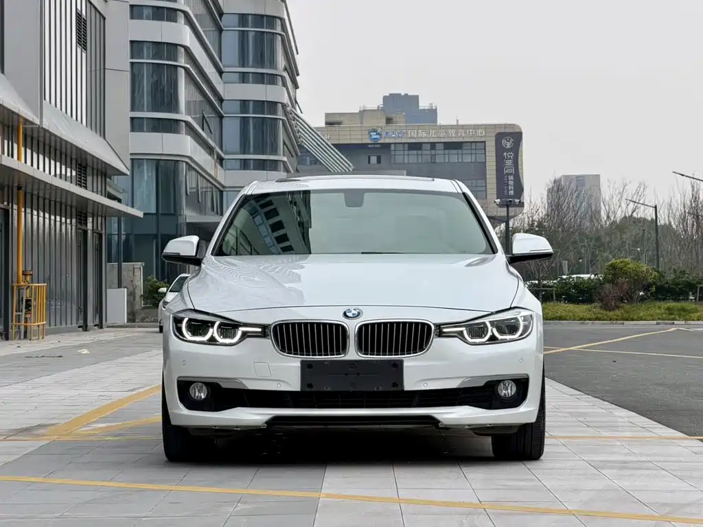 BMW 3 Series — миниатюра 2