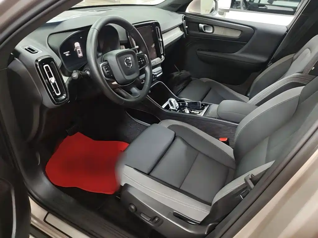 Volvo XC40 — миниатюра 16