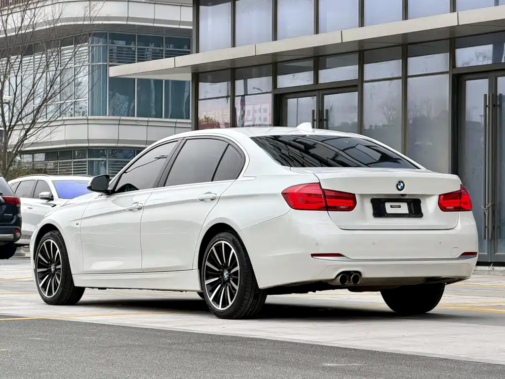 BMW 3 Series — миниатюра 4