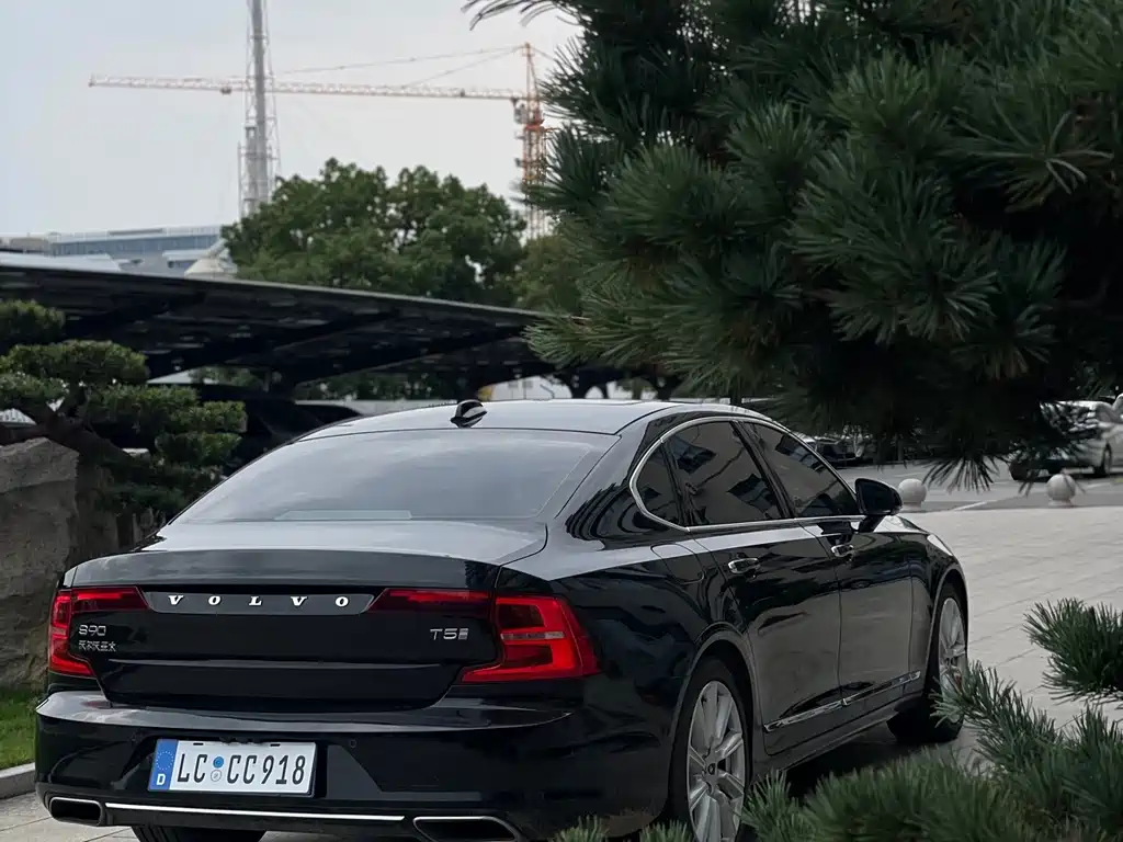 Volvo S90 — миниатюра 14