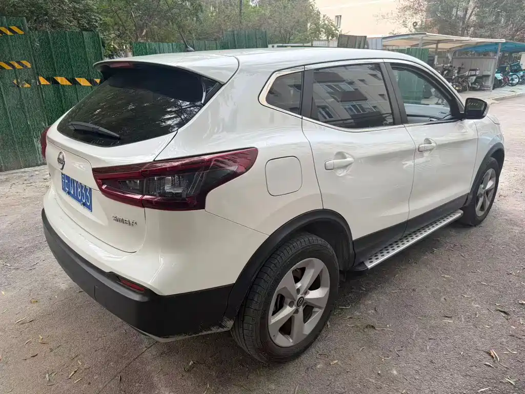 Nissan Qashqai — миниатюра 10