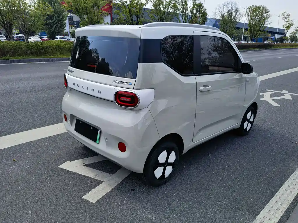 Wuling MINIEV — миниатюра 5