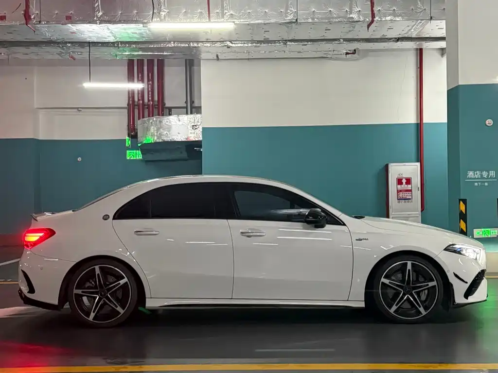 MERCEDES-BENZ A CLASS AMG