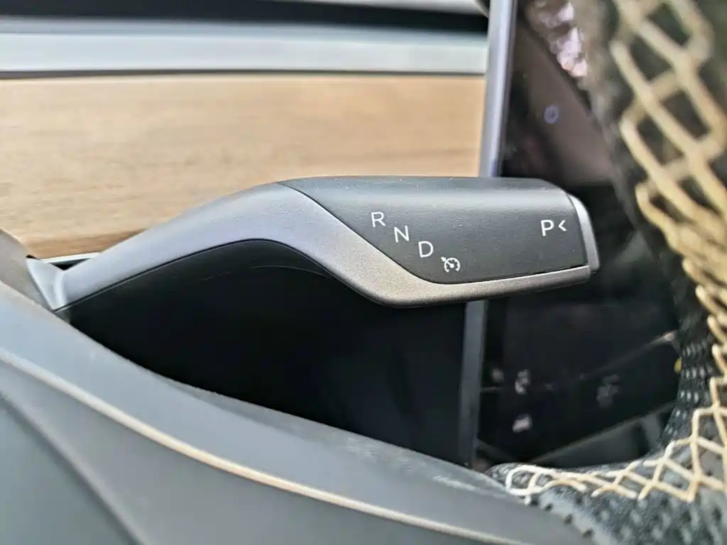 Tesla Model 3 — миниатюра 14