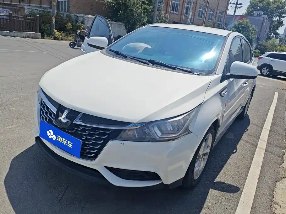 Luxgen Rui 3