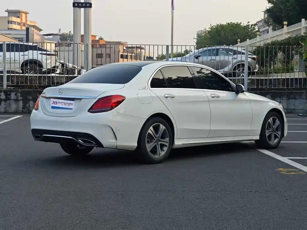 Mercedes-Benz C-Class — миниатюра 3