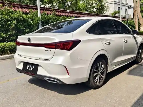 Changan Eado — миниатюра 6