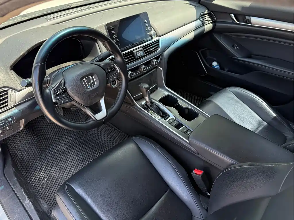 Honda Accord — миниатюра 7