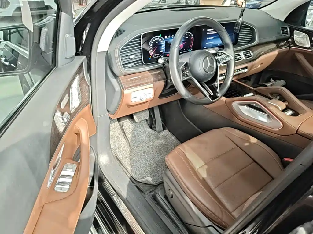 Mercedes-Benz GLE (Import) — миниатюра 16