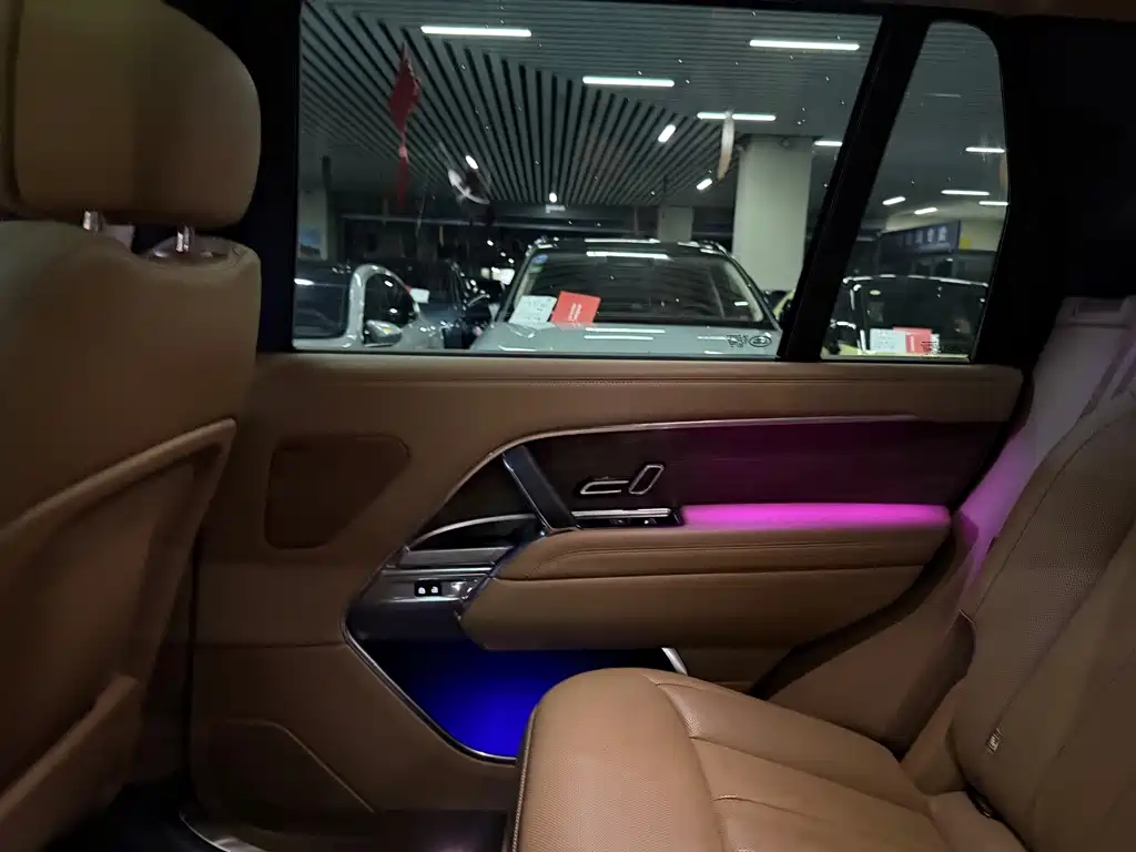 Land Rover Range Rover — миниатюра 11
