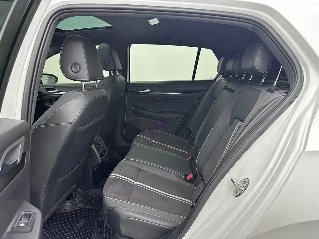 Volkswagen Golf — миниатюра 15