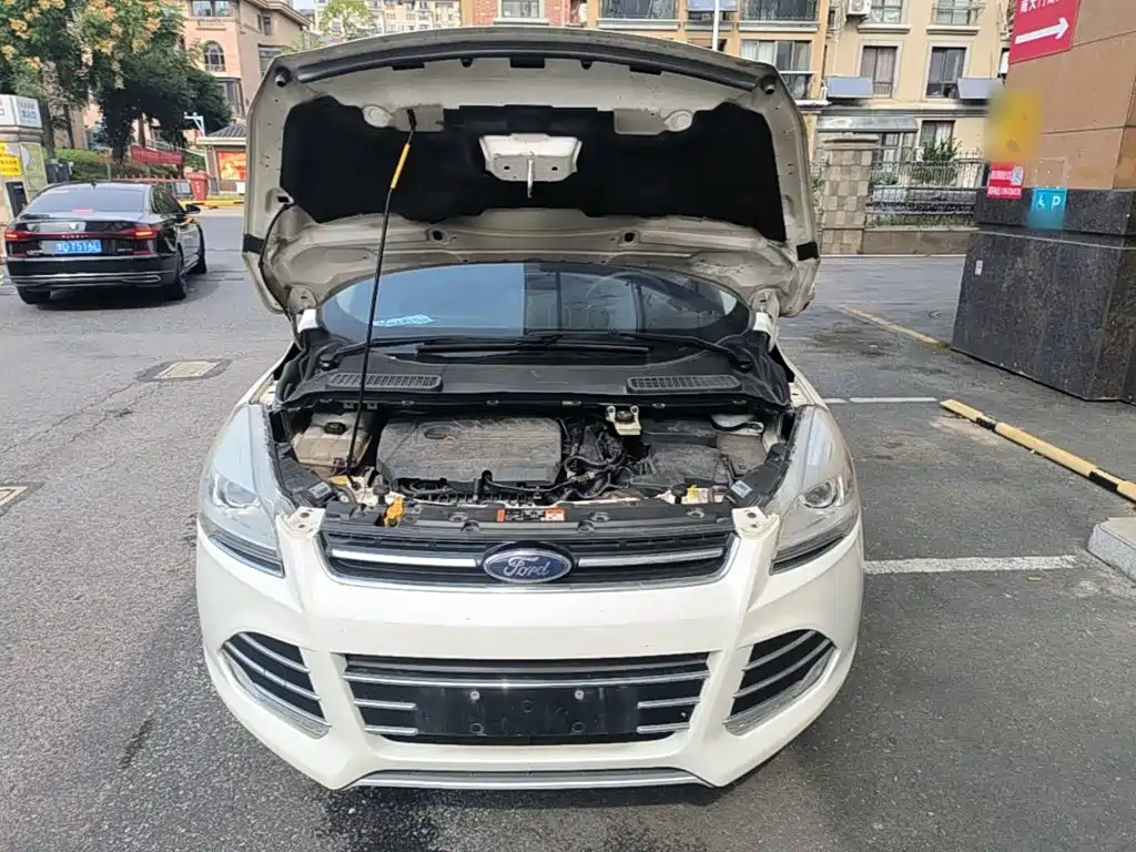Ford Kuga — миниатюра 20