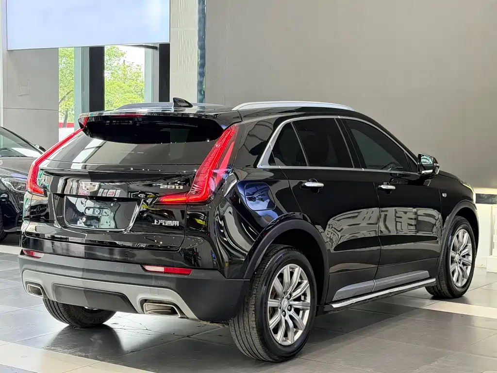 Cadillac XT4 2020 28T Lead