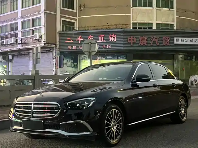 MERCEDES-BENZ E CLASS