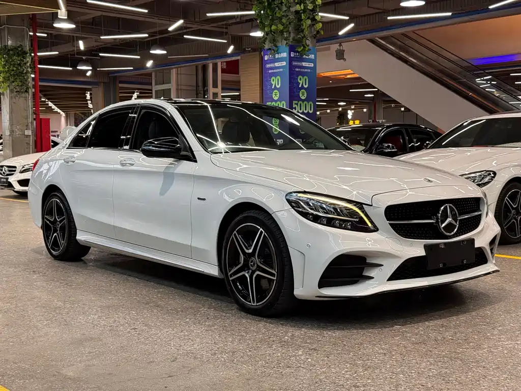 Mercedes-Benz C-Class — миниатюра 3