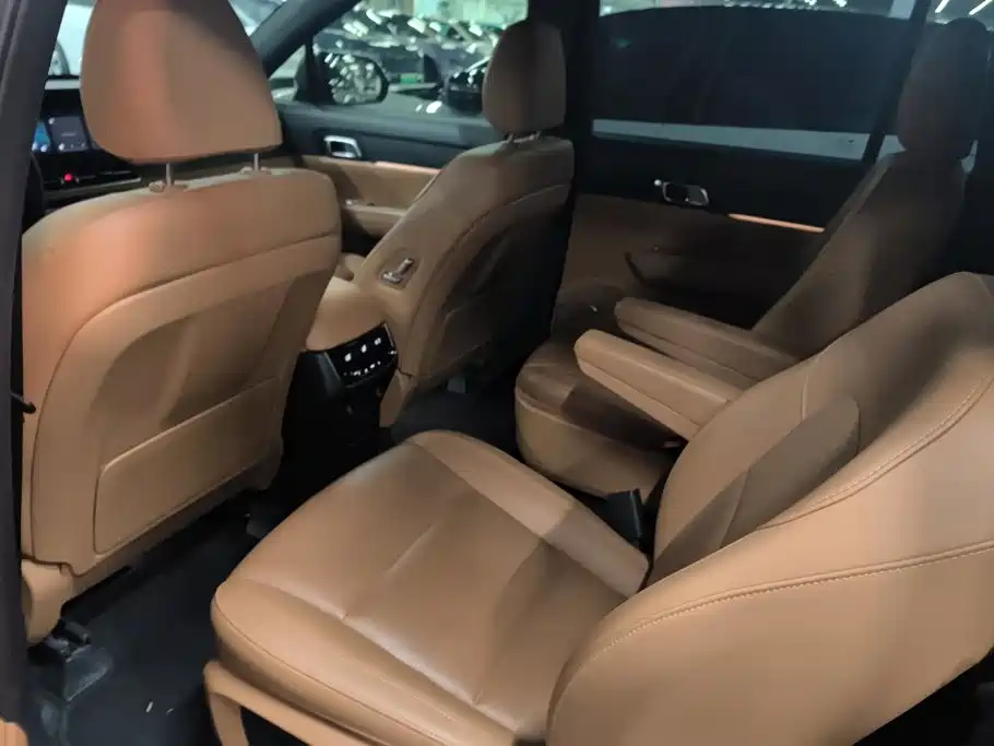Li Auto Li ONE — миниатюра 11