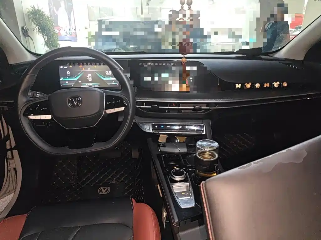 Changan Eado — миниатюра 6