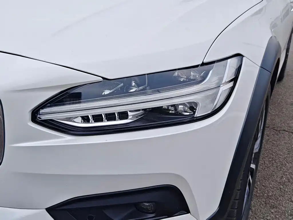 Volvo V90 — миниатюра 7