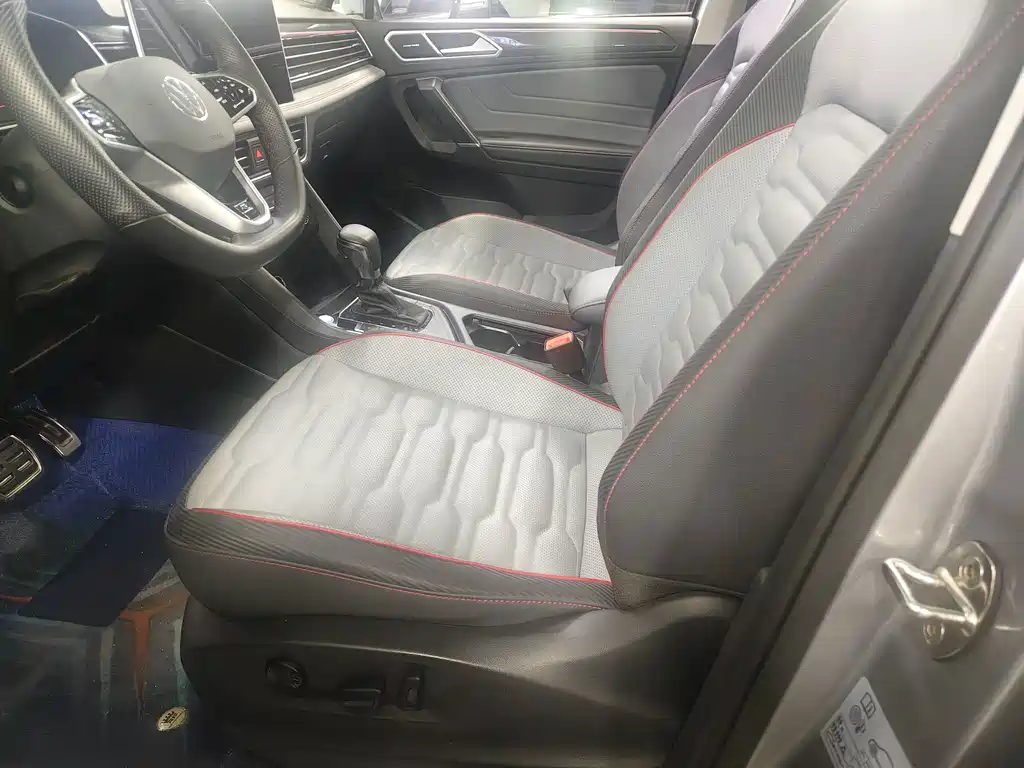 Volkswagen Tiguan L — миниатюра 4