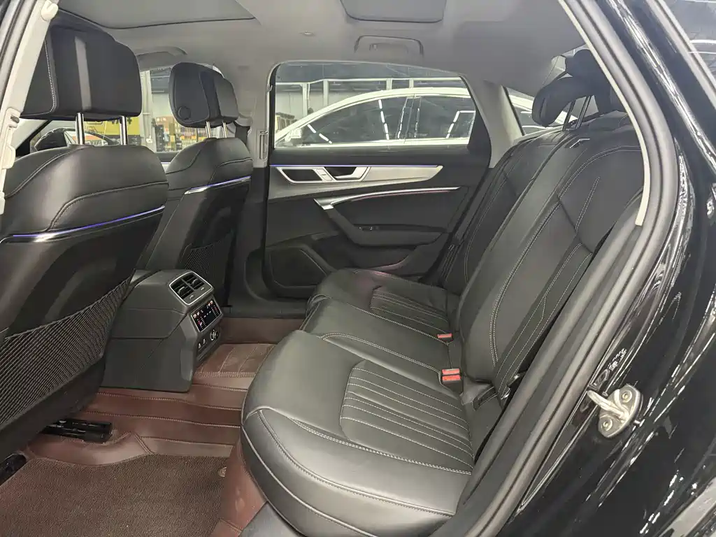 Audi A6L — миниатюра 5