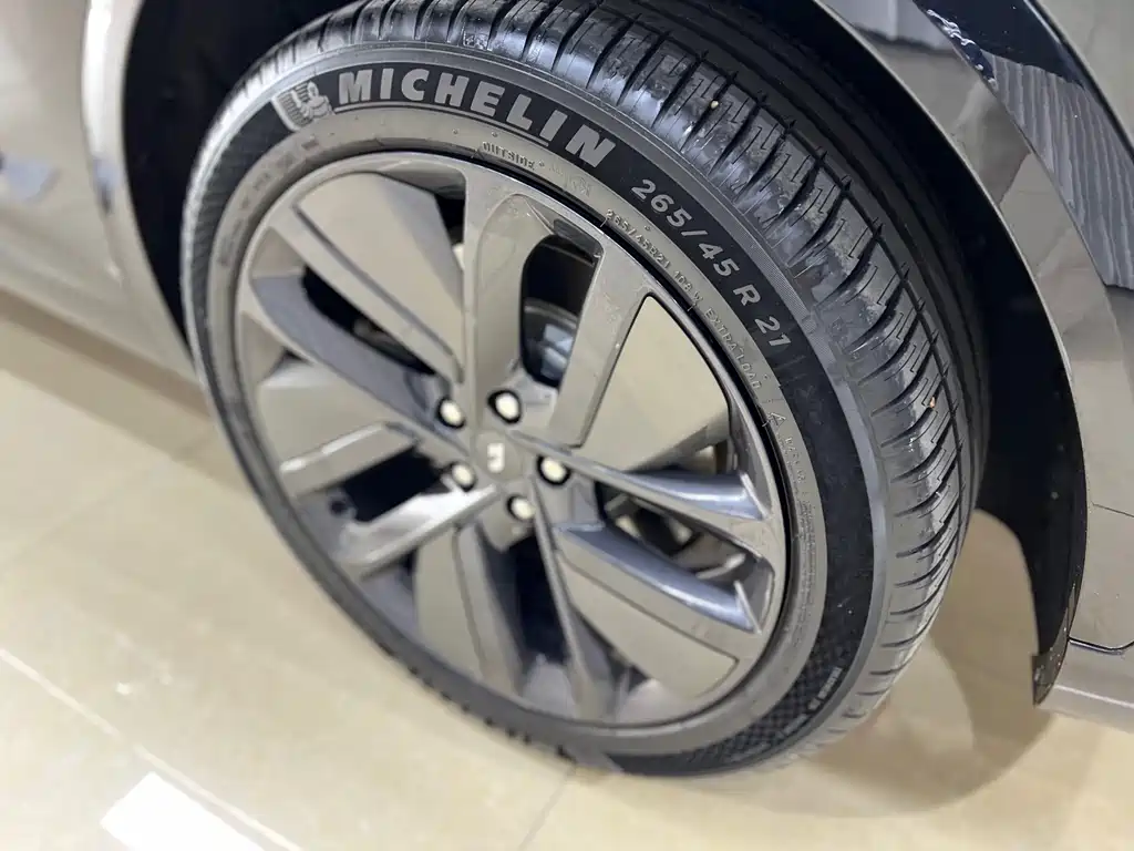 Li Auto Li L7 — миниатюра 17