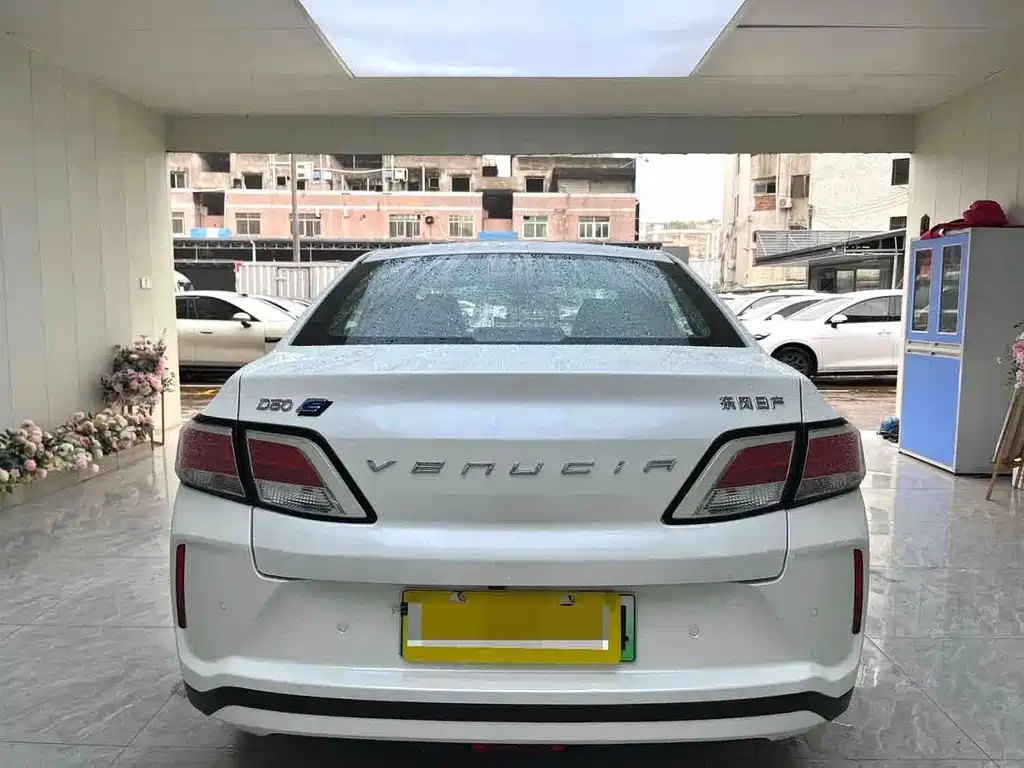 Venucia D60 EV — миниатюра 8