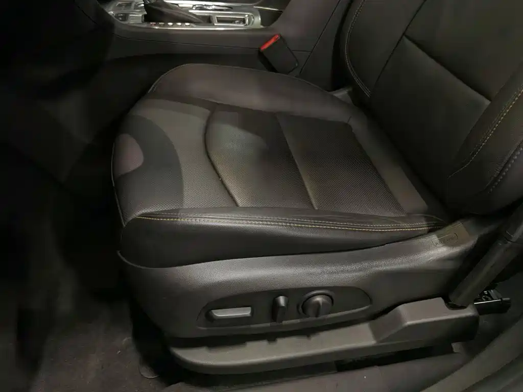 Chevrolet Equinox — миниатюра 20