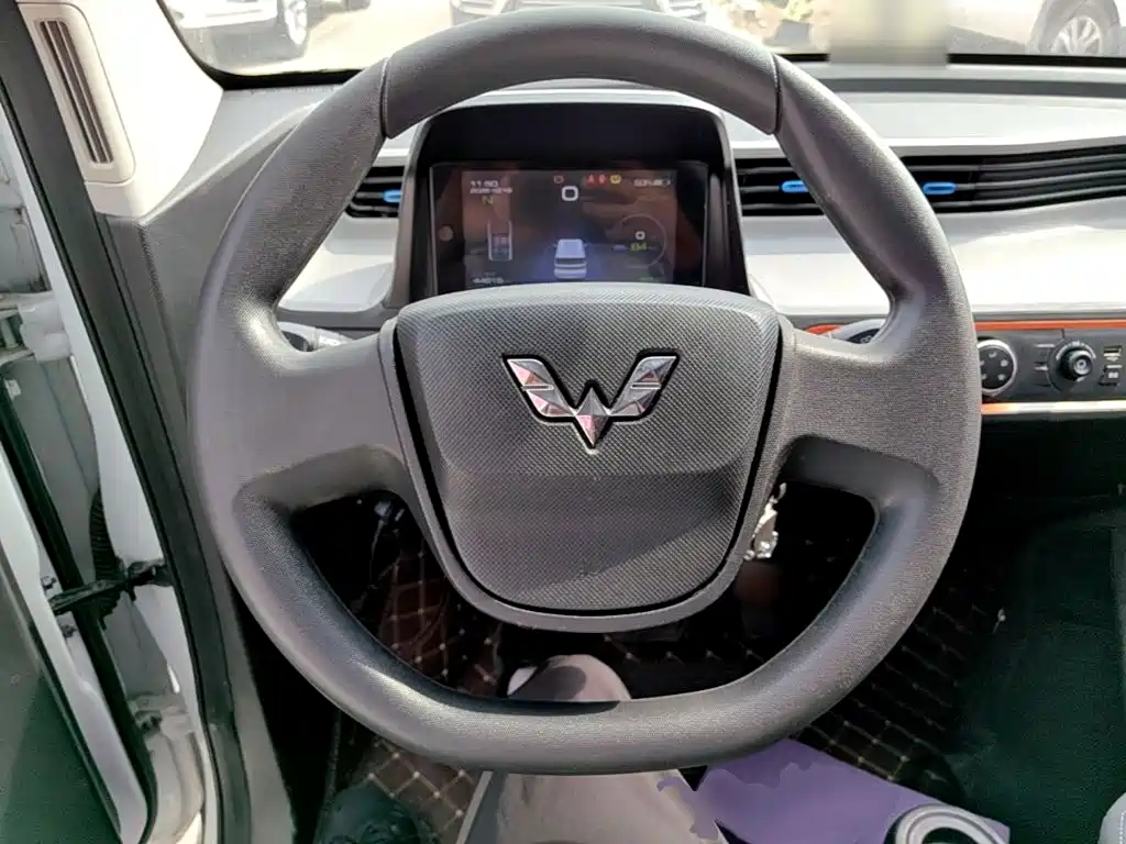 Wuling MINIEV — миниатюра 11