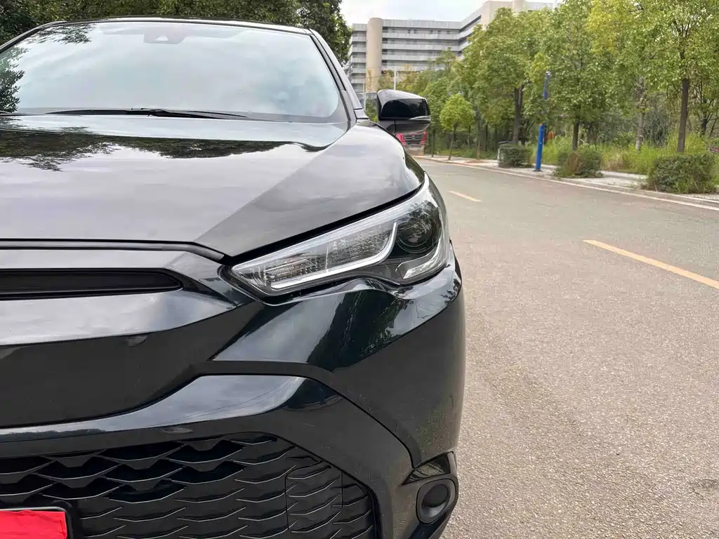 Toyota Frontlander — миниатюра 8