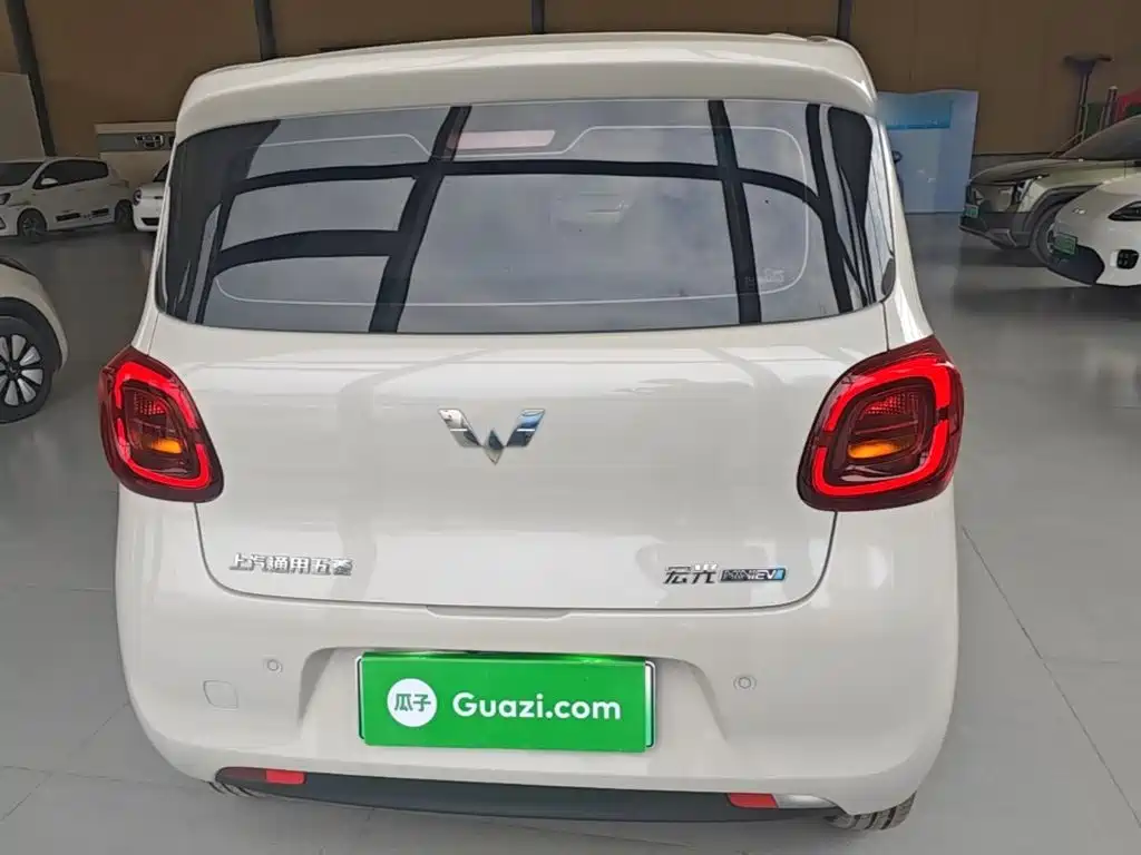 Wuling MINIEV — миниатюра 6