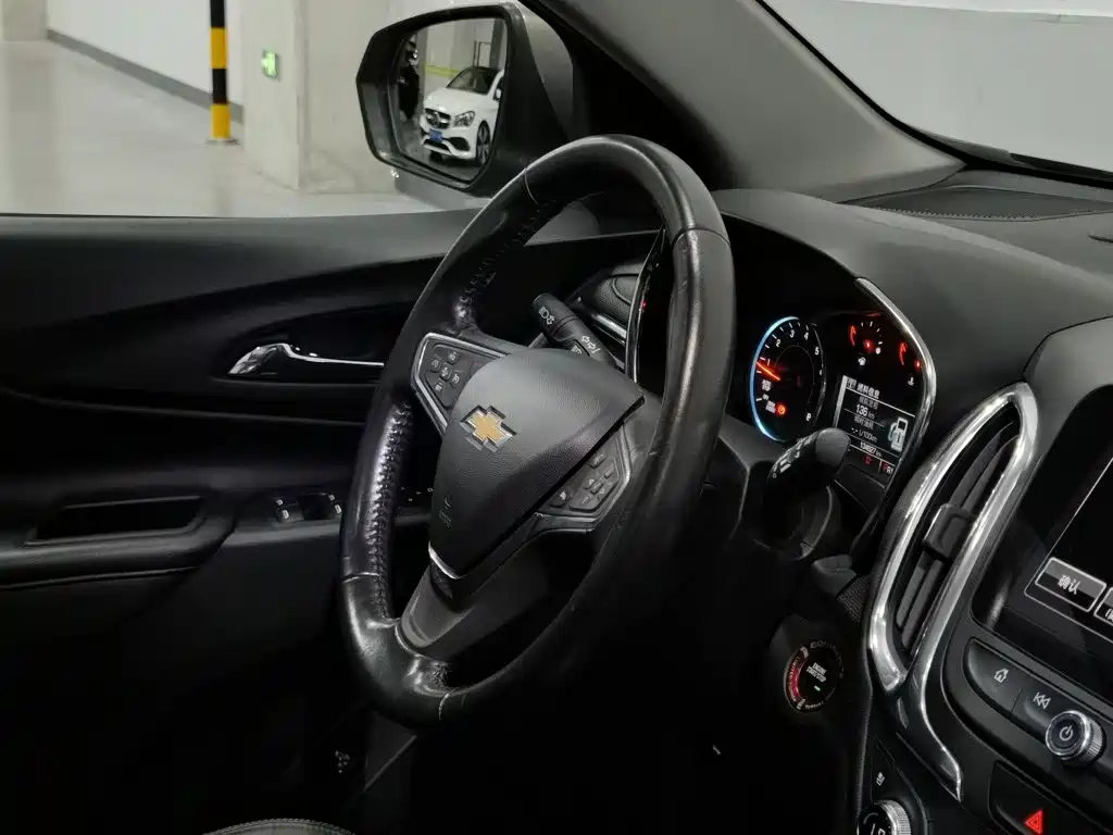 Chevrolet Equinox — миниатюра 22