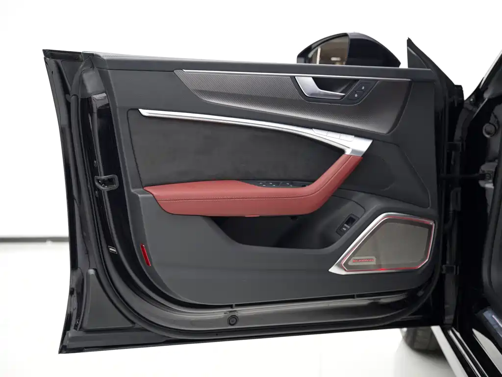 Audi A7L — миниатюра 12