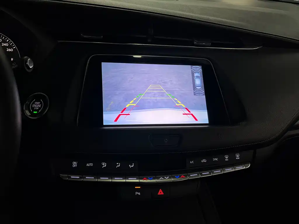 Cadillac XT4 — миниатюра 10