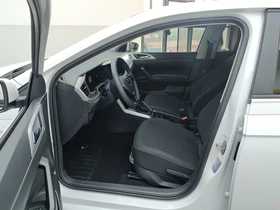 Volkswagen Polo — миниатюра 9