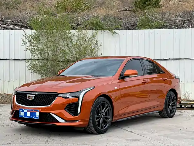 CADILLAC  CT4 2023