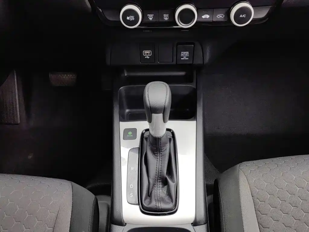 Honda Fit — миниатюра 13