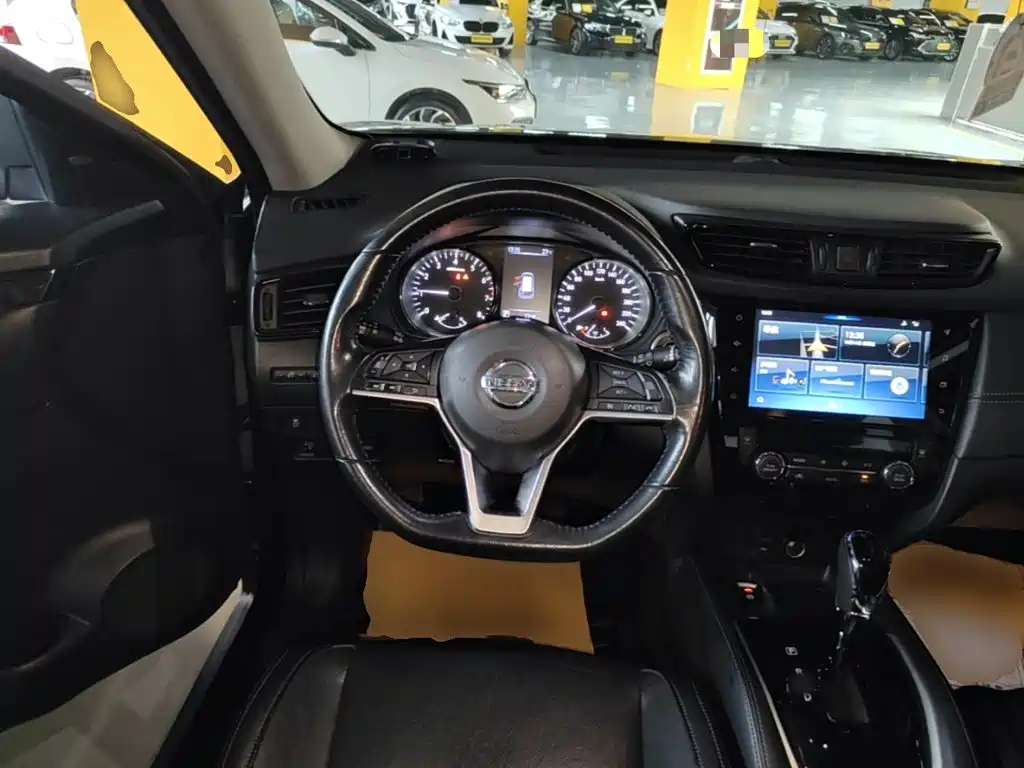 Nissan X-Trail — миниатюра 11