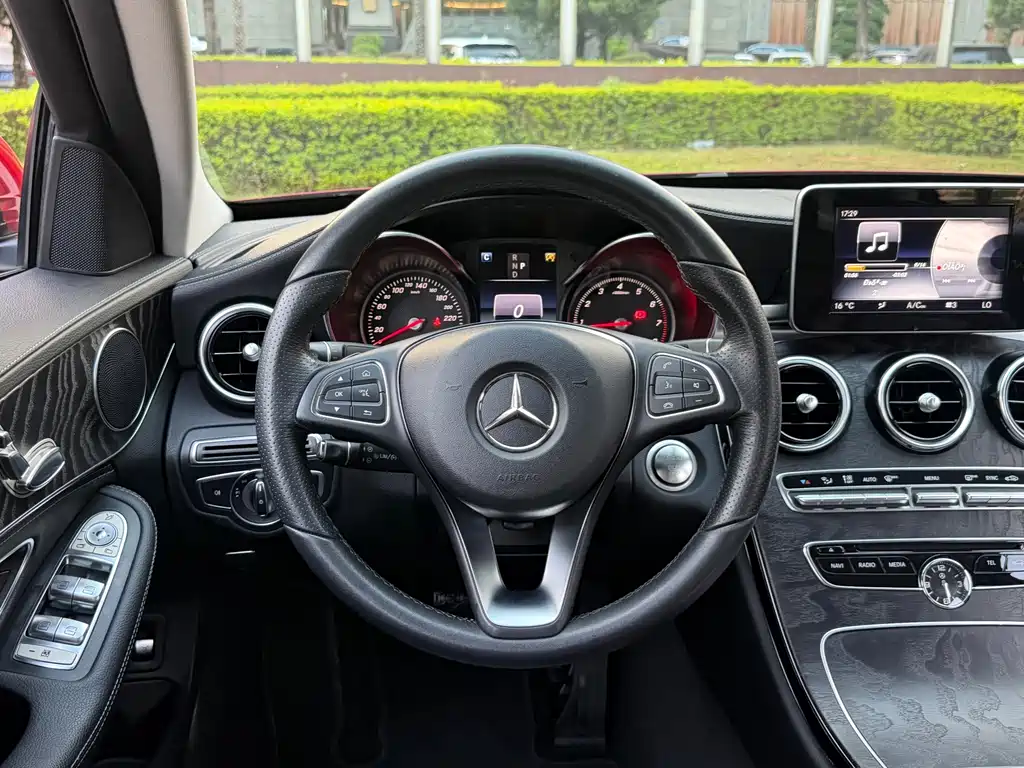 Mercedes-Benz C-Class — миниатюра 10