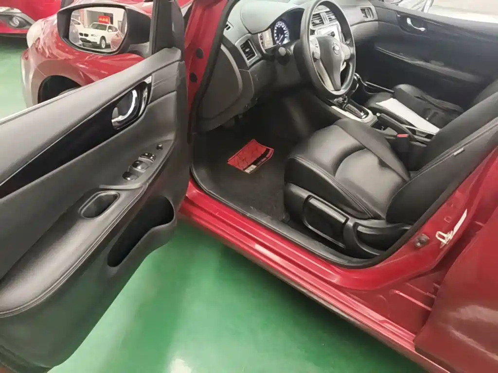 Nissan Tiida — миниатюра 16
