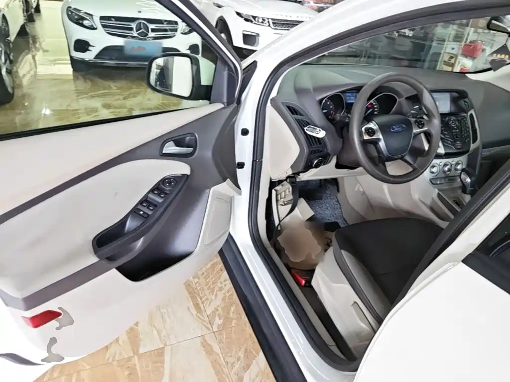Ford Focus — миниатюра 16